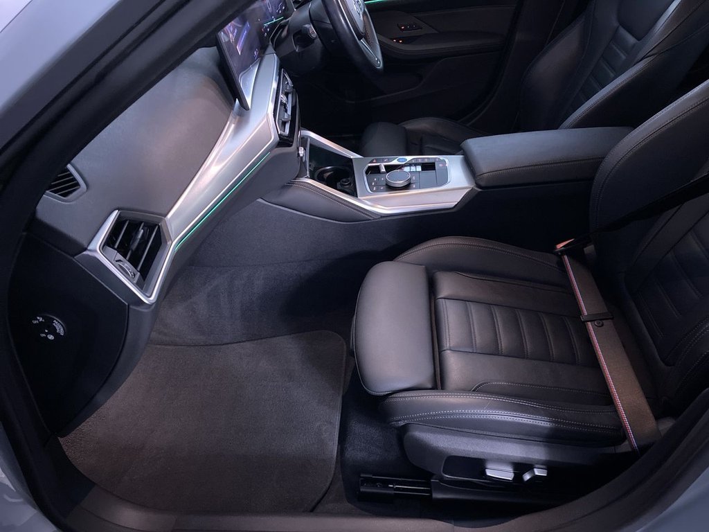 Used BMW i4 2023 for sale - 76396385: Photo 17