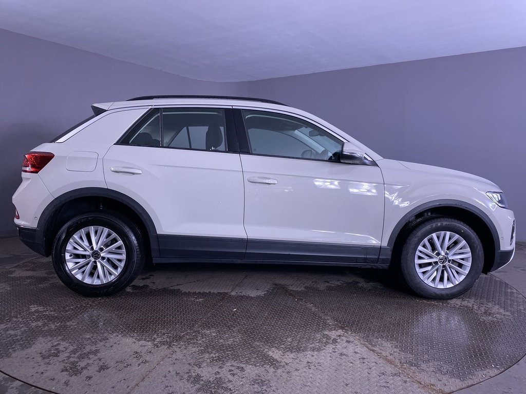 Used Volkswagen T-Roc 2023 for sale - 76509949: Photo 9