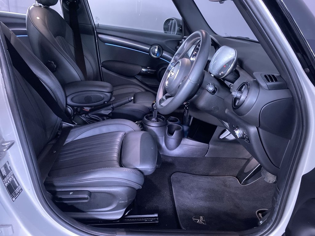 Used MINI Hatch 2021 for sale - 76558972: Photo 15