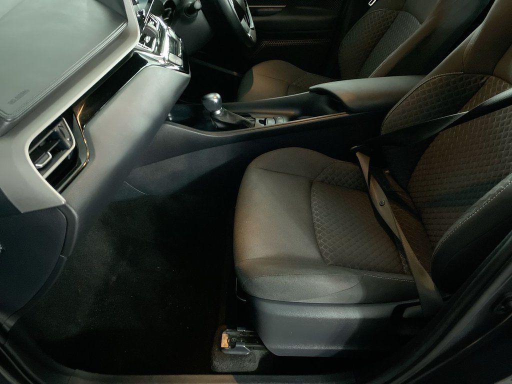 Used Toyota C-HR 2022 for sale - 75397027: Photo 17