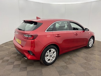 Used Kia Ceed 2022 for sale - 76039389: Photo
