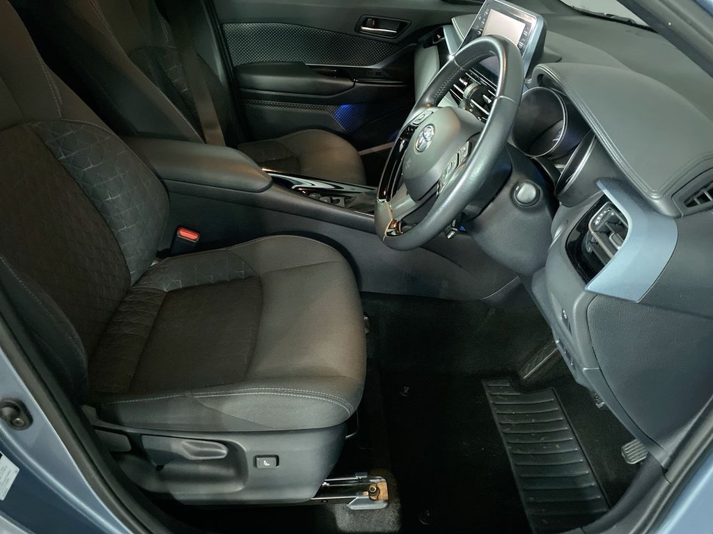 Used Toyota C-HR 2020 for sale - 76132234: Photo 15