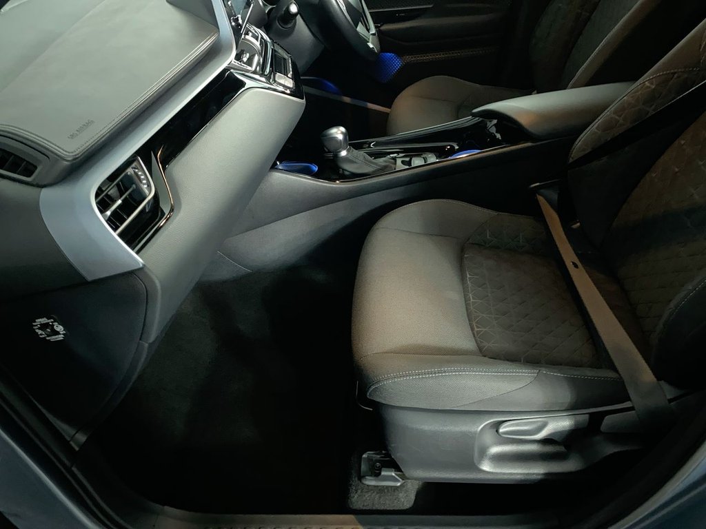Used Toyota C-HR 2020 for sale - 76132234: Photo 17
