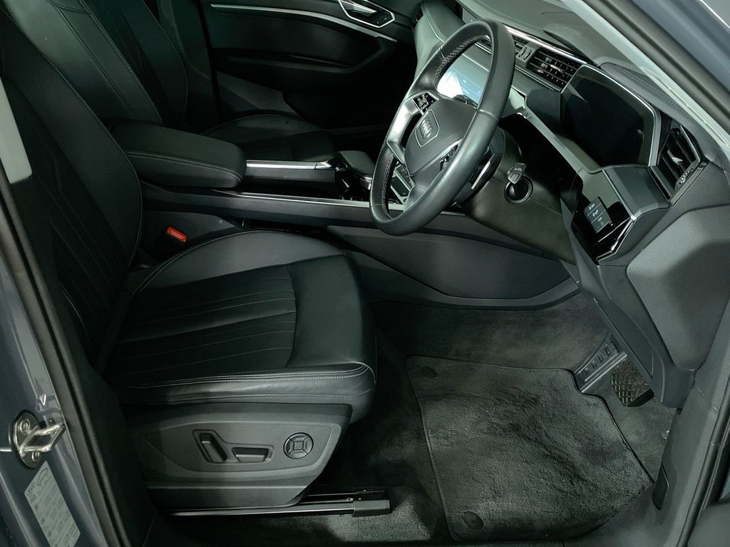 Used Audi Q8 e-tron 2023 for sale - 76962068: Photo 15