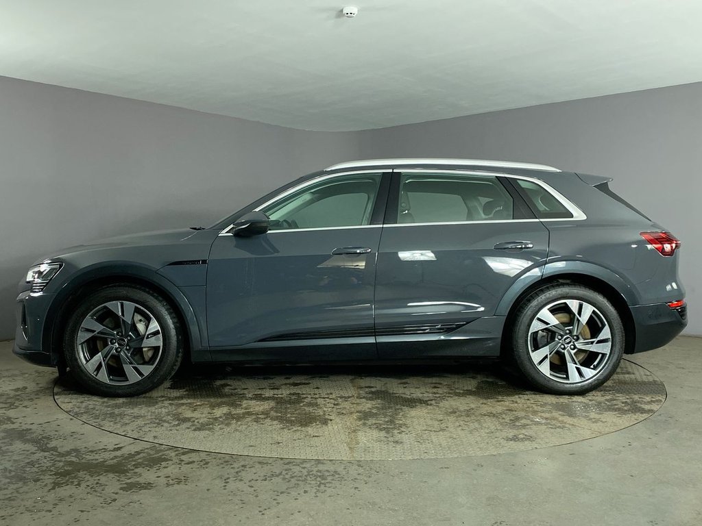Used Audi Q8 e-tron 2023 for sale - 76962068: Photo 5