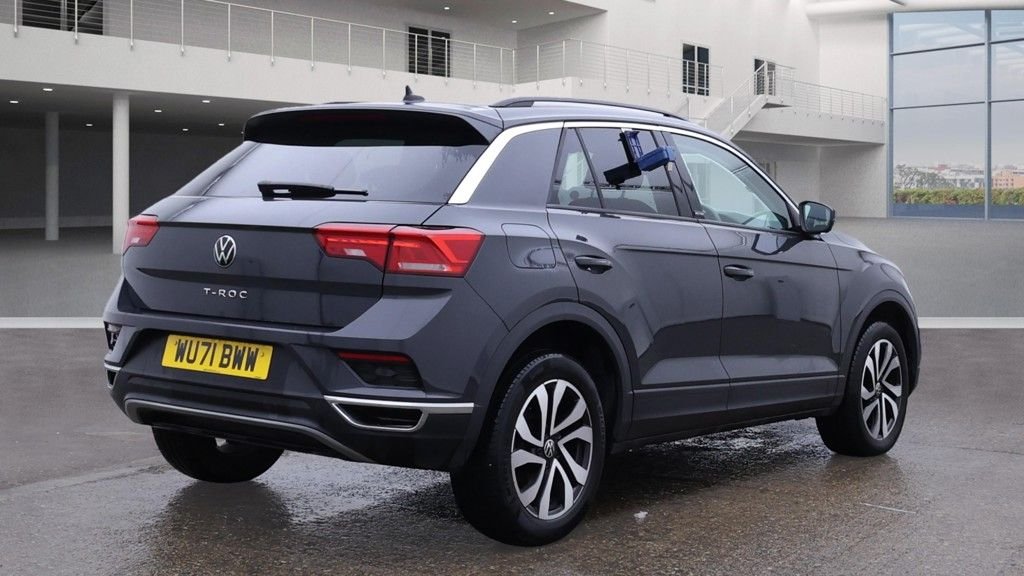 Used Volkswagen T-Roc 2021 for sale - 76356617: Photo 4