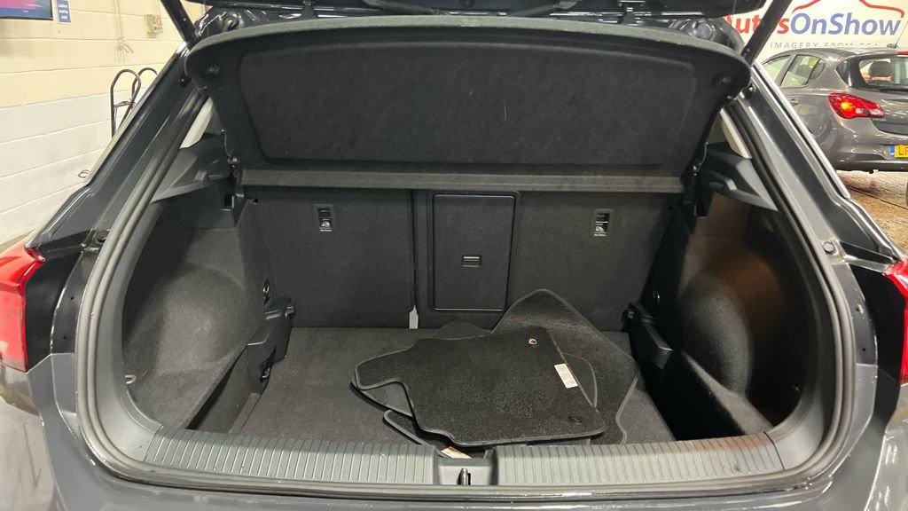 Used Volkswagen T-Roc 2021 for sale - 76356617: Photo 7