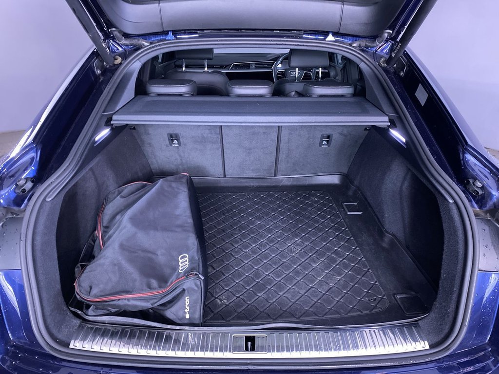 Used Audi e-tron 2022 for sale - 76396115: Photo 13