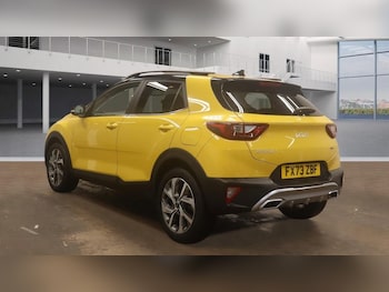 Used Kia Stonic 2023 for sale - 76280099: Photo 3