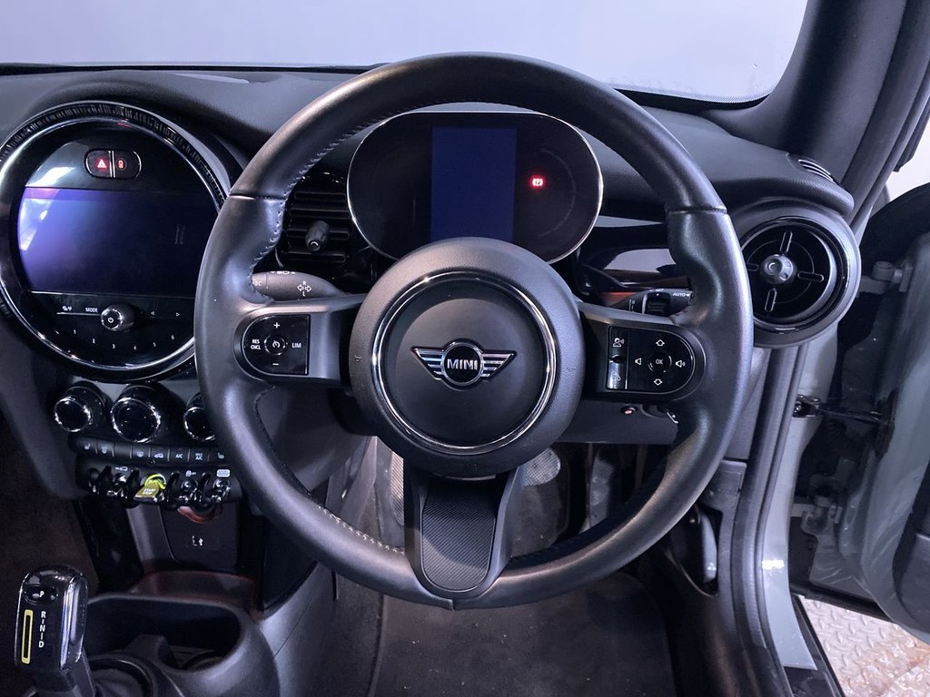 Used MINI Electric Hatch 2022 for sale - 76820253: Photo 16