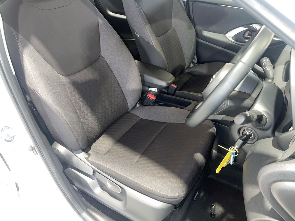 Used Toyota Yaris 2024 for sale - 77463563: Photo 14