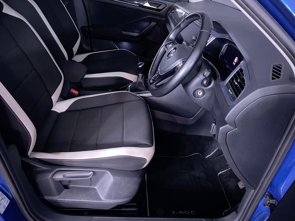 Used Volkswagen T-Roc 2018 for sale - 75912195: Photo 15