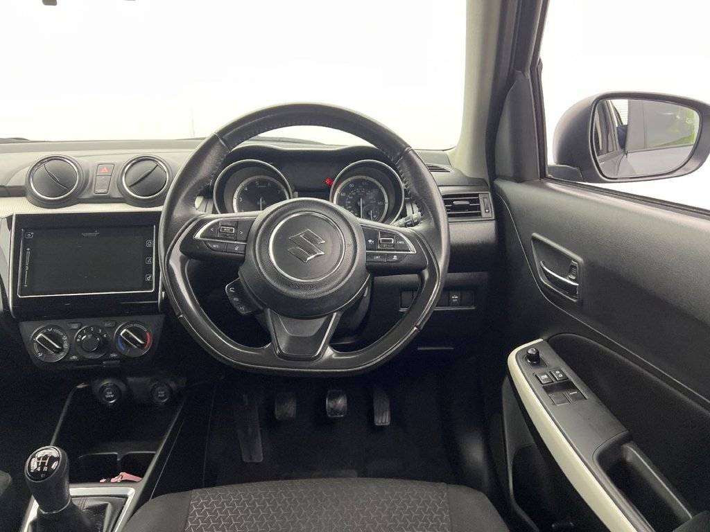 Used Suzuki Swift 2022 for sale - 76985735: Photo 11