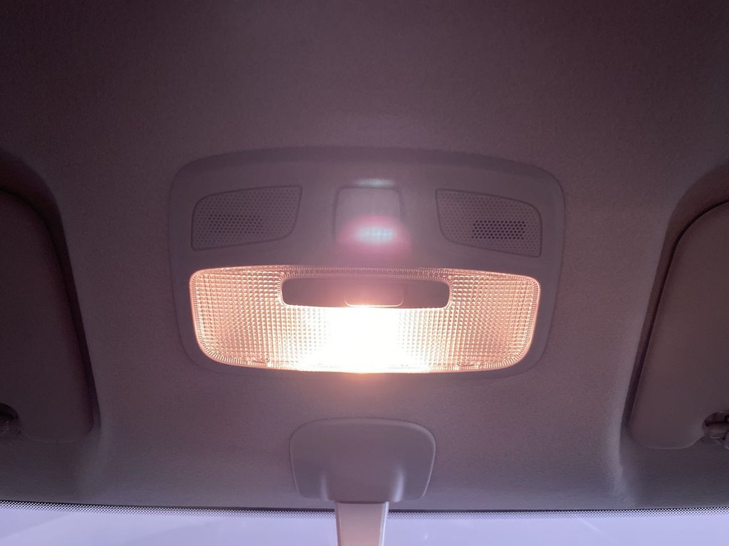 Used Suzuki Swift 2022 for sale - 76985735: Photo 18