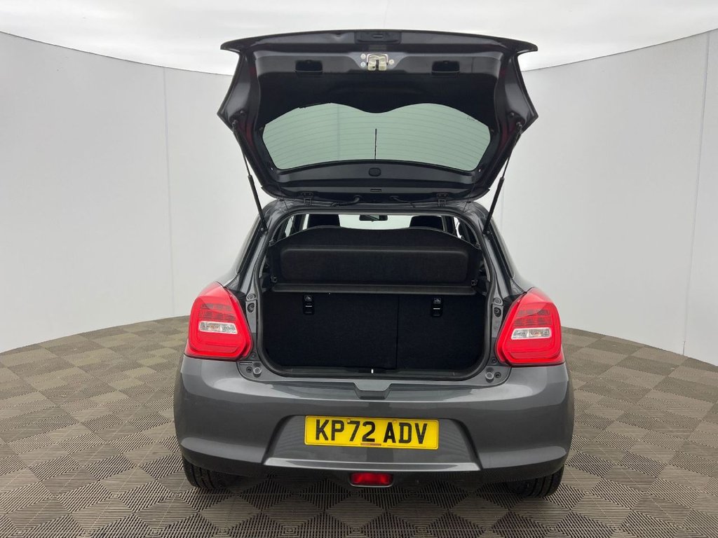 Used Suzuki Swift 2022 for sale - 76985735: Photo 5
