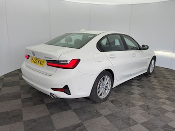 Used BMW 3 Series 2022 for sale - 76256427: Photo