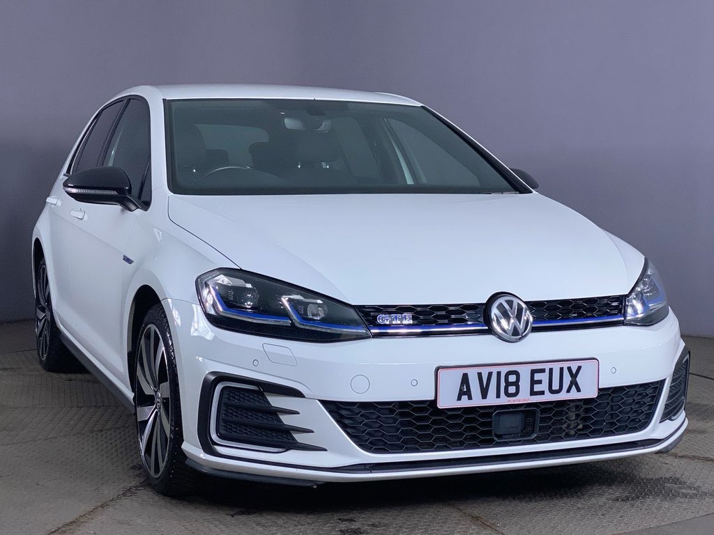 Used Volkswagen Golf 2018 for sale - 76119316: Photo 2