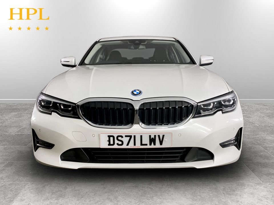 Used BMW 3 Series 2022 for sale - 77820802: Photo 2