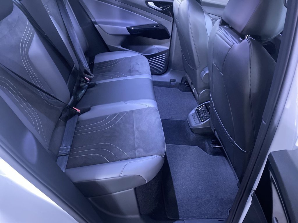 Used Volkswagen ID.4 2023 for sale - 76454378: Photo 19