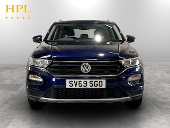 Used Volkswagen T-Roc 2019 for sale - 79027008: Photo