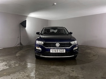 Used Volkswagen T-Roc 2019 for sale - 79027008: Photo