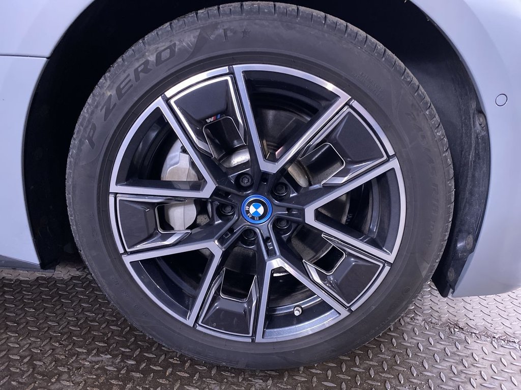 Used BMW i4 2022 for sale - 77302365: Photo 19