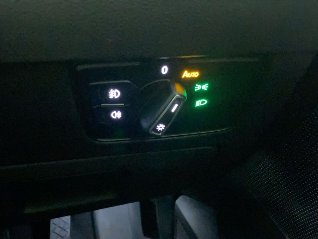 Used Volkswagen Passat 2021 for sale - 76410330: Photo 24