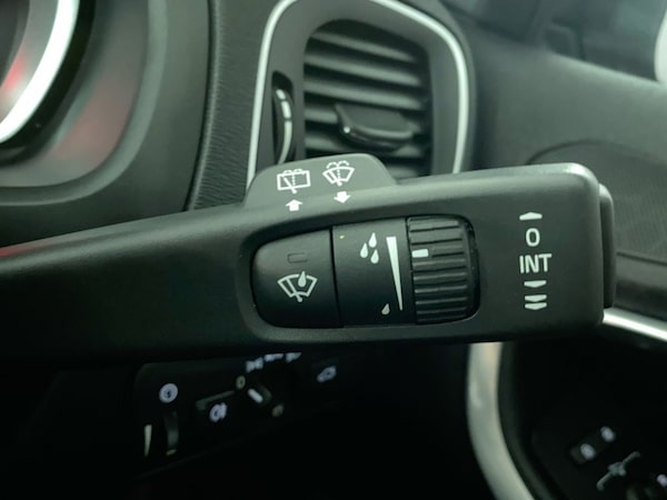 Used Volvo V40 2018 for sale - 75596469: Photo 22