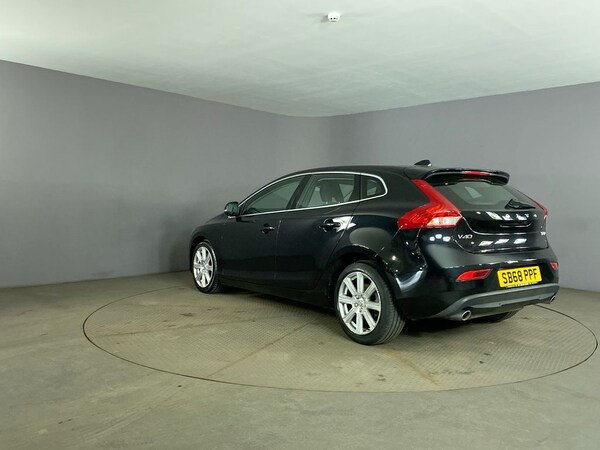Used Volvo V40 2018 for sale - 75596469: Photo 6