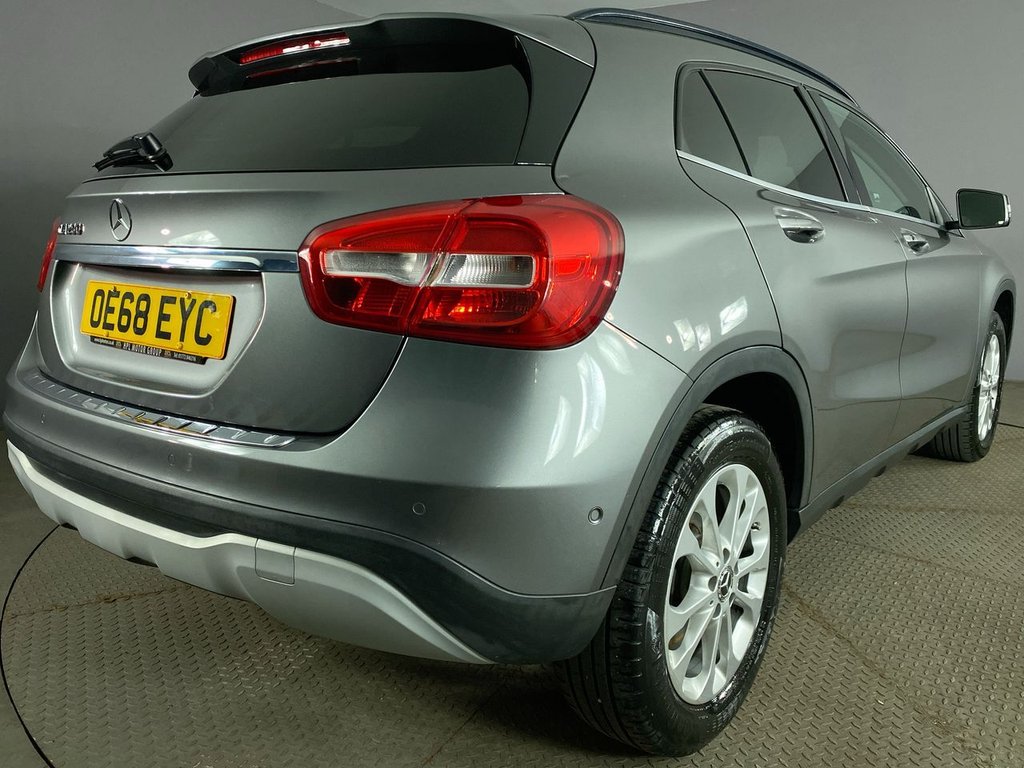 Used Mercedes-Benz GLA 2019 for sale - 75974260: Photo 8