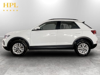 Used Volkswagen T-Roc 2023 for sale - 78875084: Photo