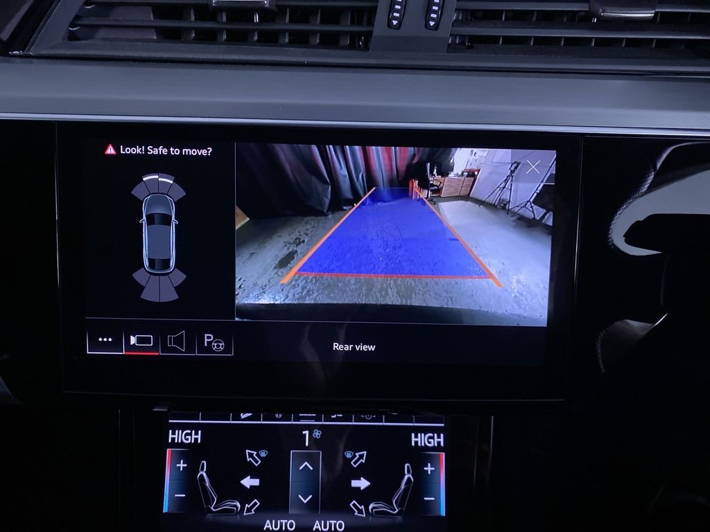 Used Audi e-tron 2022 for sale - 76632083: Photo 24