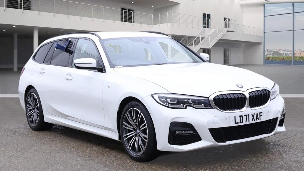 Used BMW 3 Series 2021 for sale - 76454243: Photo 1
