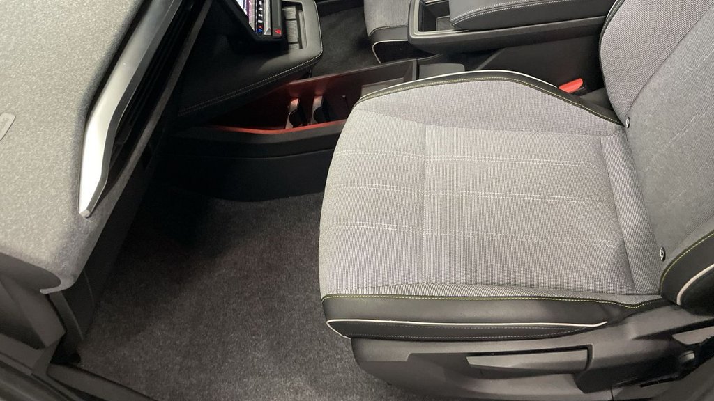 Used Renault Scenic E-Tech 2024 for sale - 76495906: Photo 17