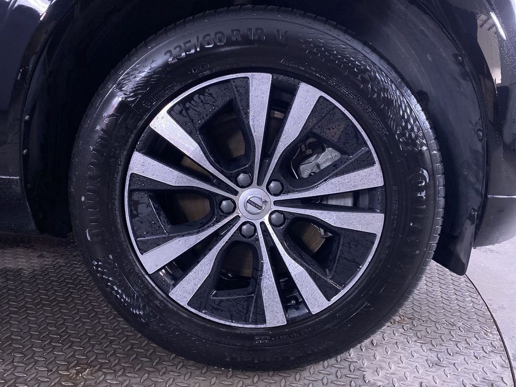 Used Volvo XC60 2023 for sale - 75973943: Photo 12