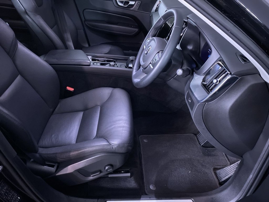 Used Volvo XC60 2023 for sale - 75973943: Photo 15