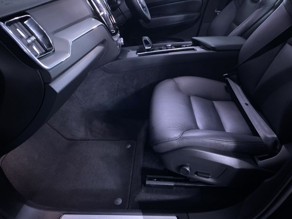 Used Volvo XC60 2023 for sale - 75973943: Photo 17