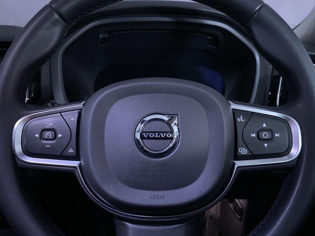 Used Volvo XC60 2023 for sale - 75973943: Photo 22