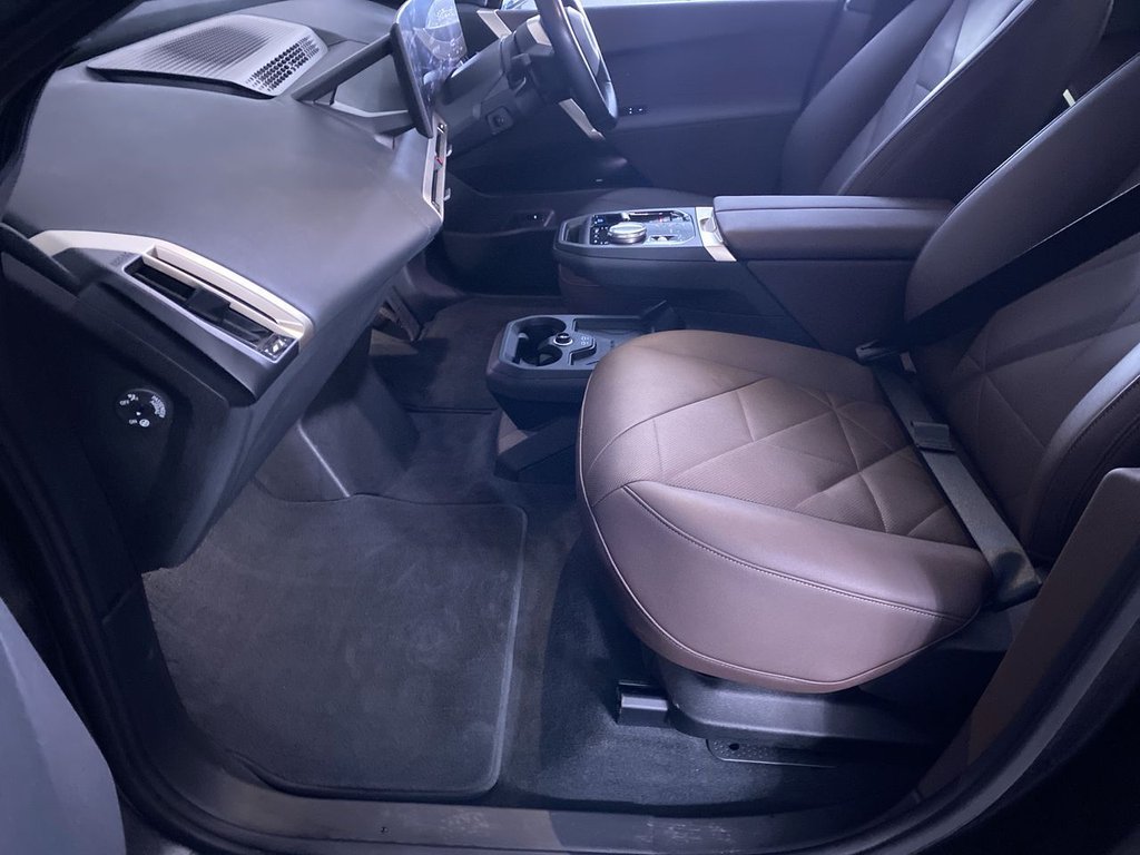 Used BMW iX 2022 for sale - 76632331: Photo 17
