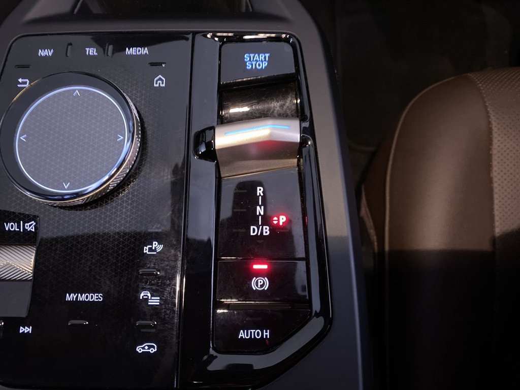 Used BMW iX 2022 for sale - 76632331: Photo 21