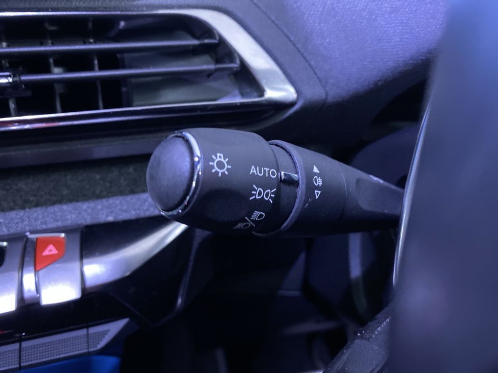 Used Peugeot 3008 2023 for sale - 76840852: Photo 23