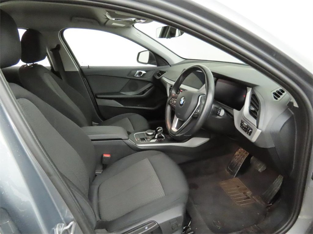 Used BMW 1 Series 2024 for sale - 76368070: Photo 11