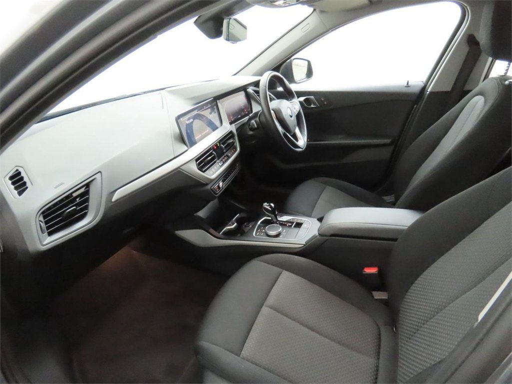 Used BMW 1 Series 2024 for sale - 76368070: Photo 8