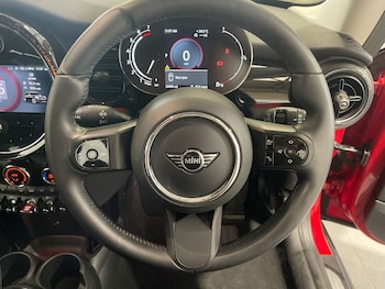 Used MINI Hatch 2021 for sale - 77037684: Photo