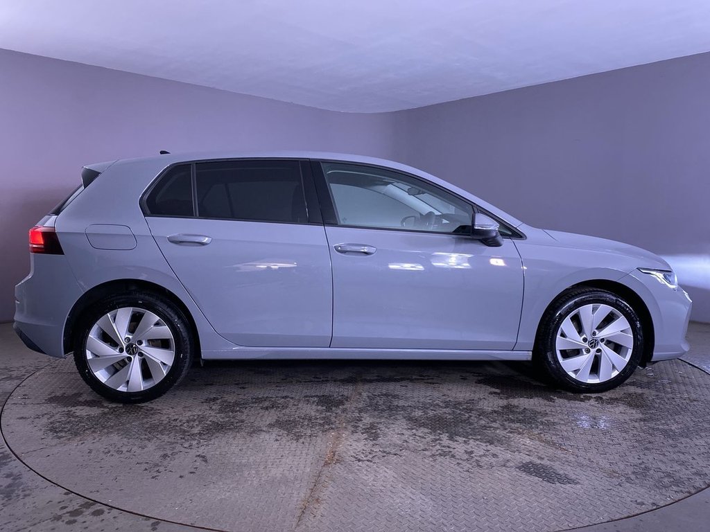 Used Volkswagen Golf 2024 for sale - 76482112: Photo 9