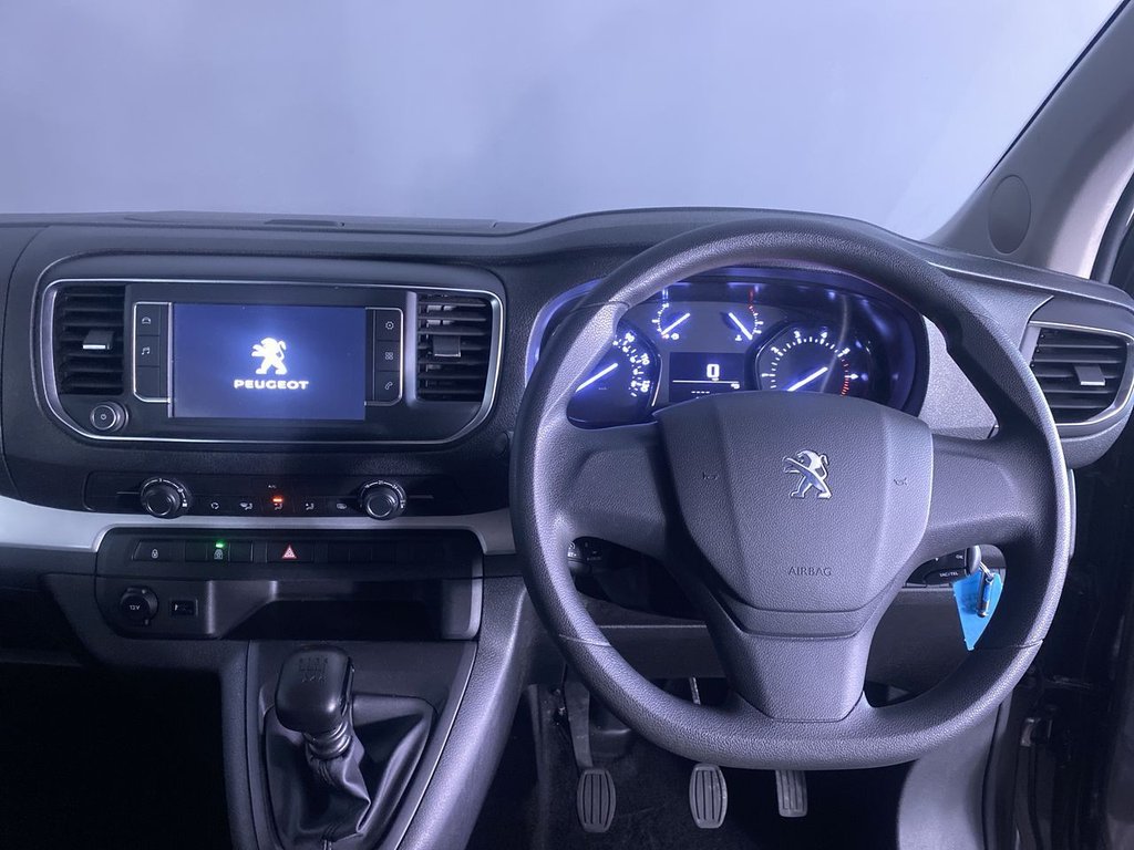 Used Peugeot Traveller 2022 for sale - 76623358: Photo 16