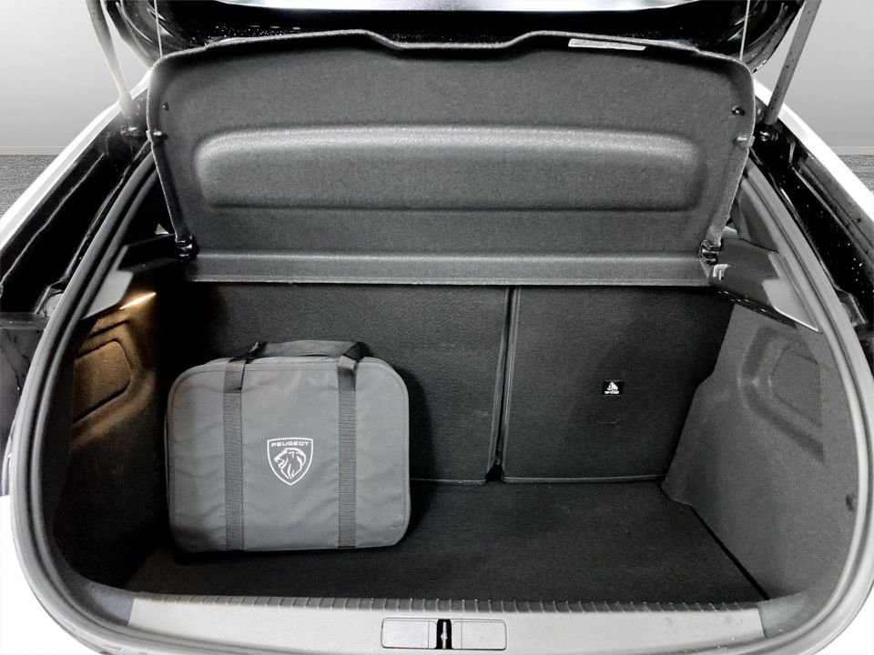 Used Peugeot E-208 2024 for sale - 77642813: Photo 21