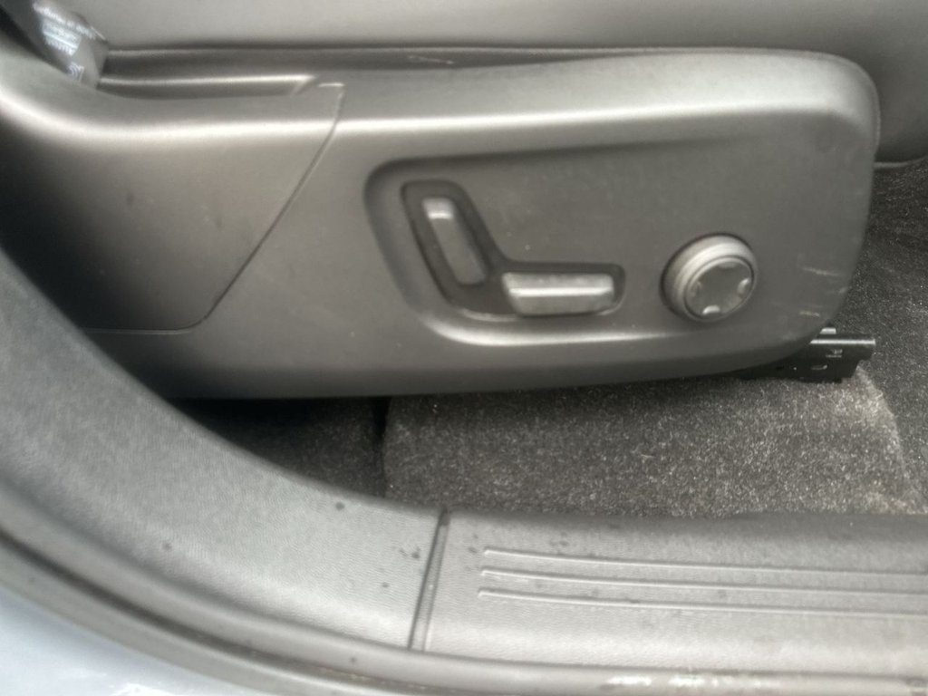 Used Volvo XC40 2023 for sale - 77719441: Photo 24