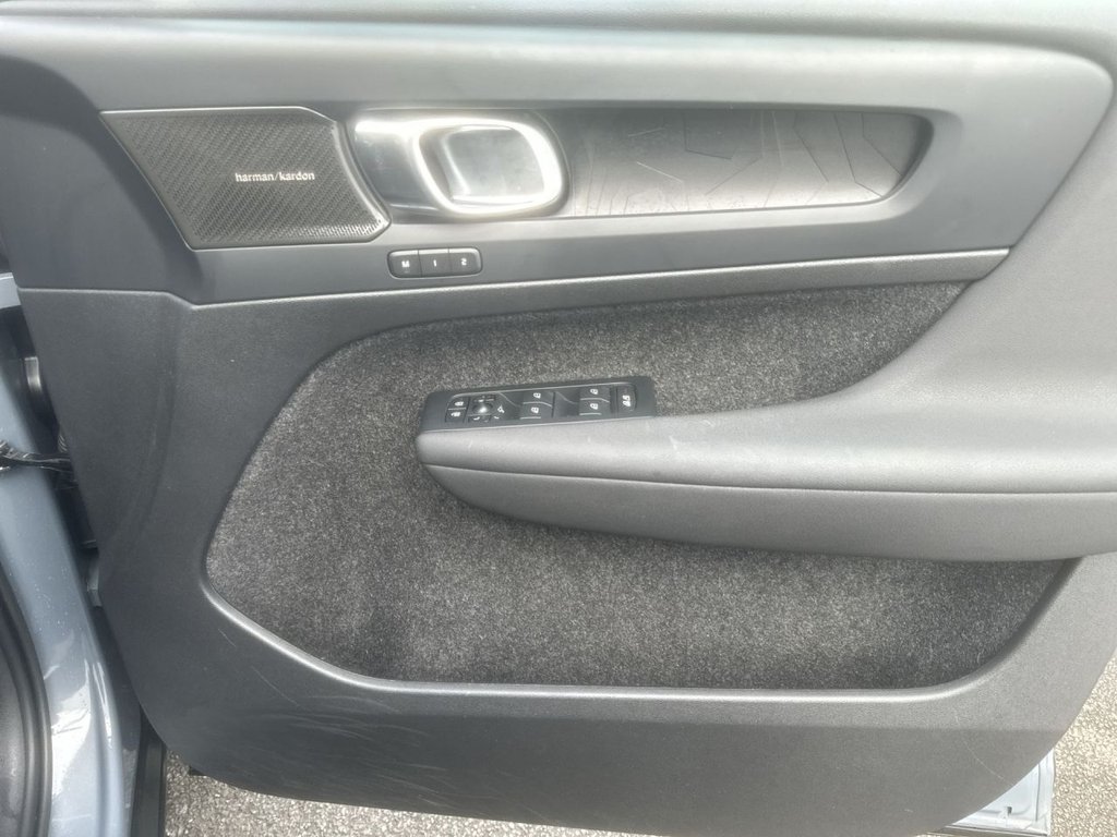 Used Volvo XC40 2023 for sale - 77719441: Photo 25