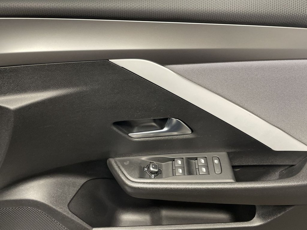 Used Vauxhall Astra 2022 for sale - 77327656: Photo 23